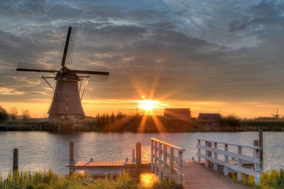 Nederland molen zonsondergang 1786704267__R247H001