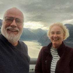 Reisleiders Hans en Hetty Roggeband